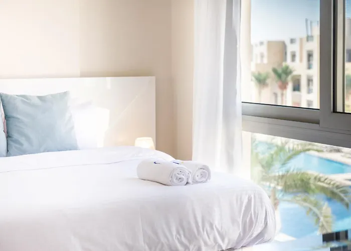 Luxe 3bdr W Private Rooftop Jacuzzi & Access * Hurgada