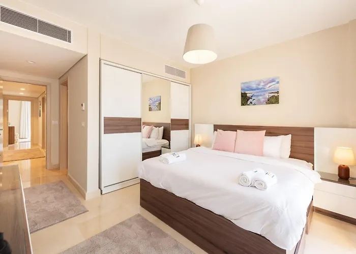 Luxe 3bdr W Private Rooftop Jacuzzi & Access Daire