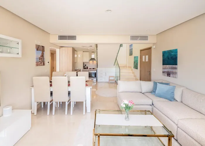 Luxe 3bdr W Private Rooftop Jacuzzi & Access * Hurgada