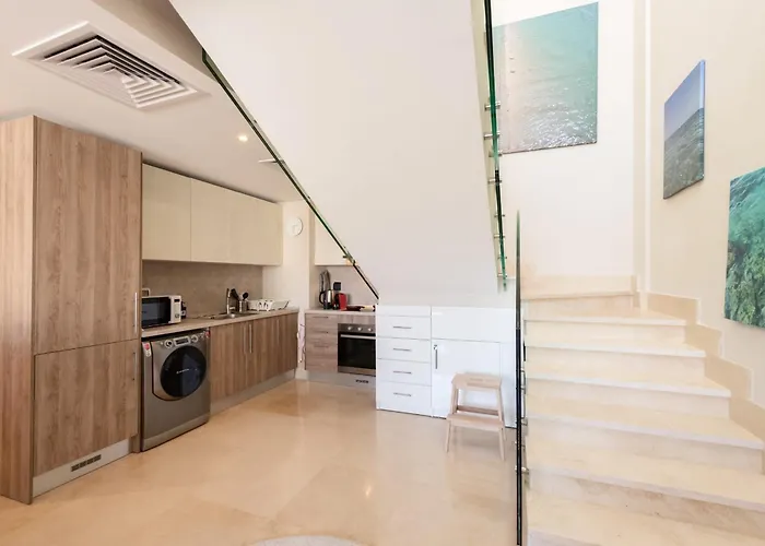 Luxe 3bdr W Private Rooftop Jacuzzi & Access Daire