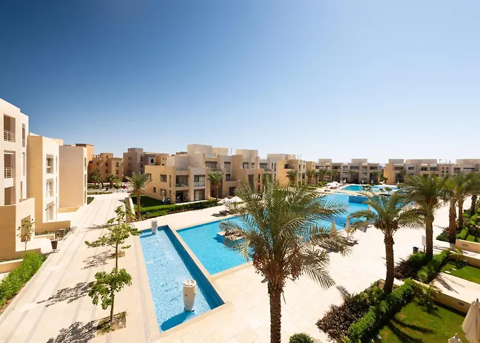 Luxe 3bdr W Private Rooftop Jacuzzi & Access Hurgada
