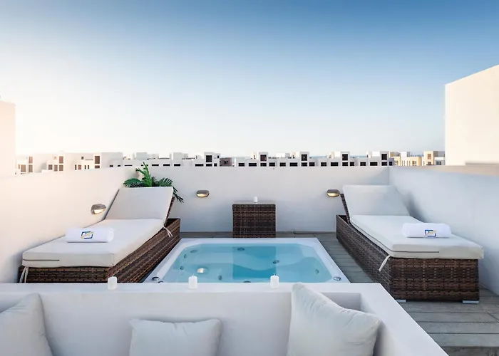 Luxe 3bdr W Private Rooftop Jacuzzi & Access *