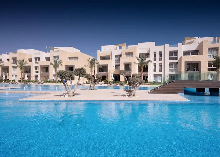 Luxe 3bdr W Private Rooftop Jacuzzi & Access Daire Hurgada